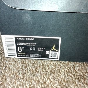 Jordan 6 Rings white/black-metallic gold